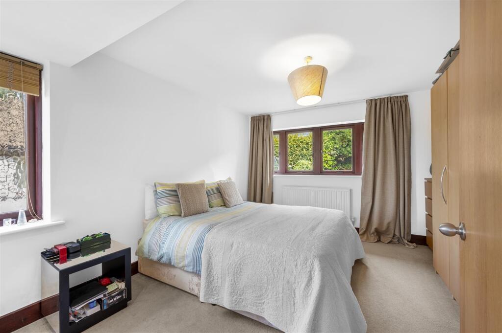 30 Cottenham Park Road,44.jpg