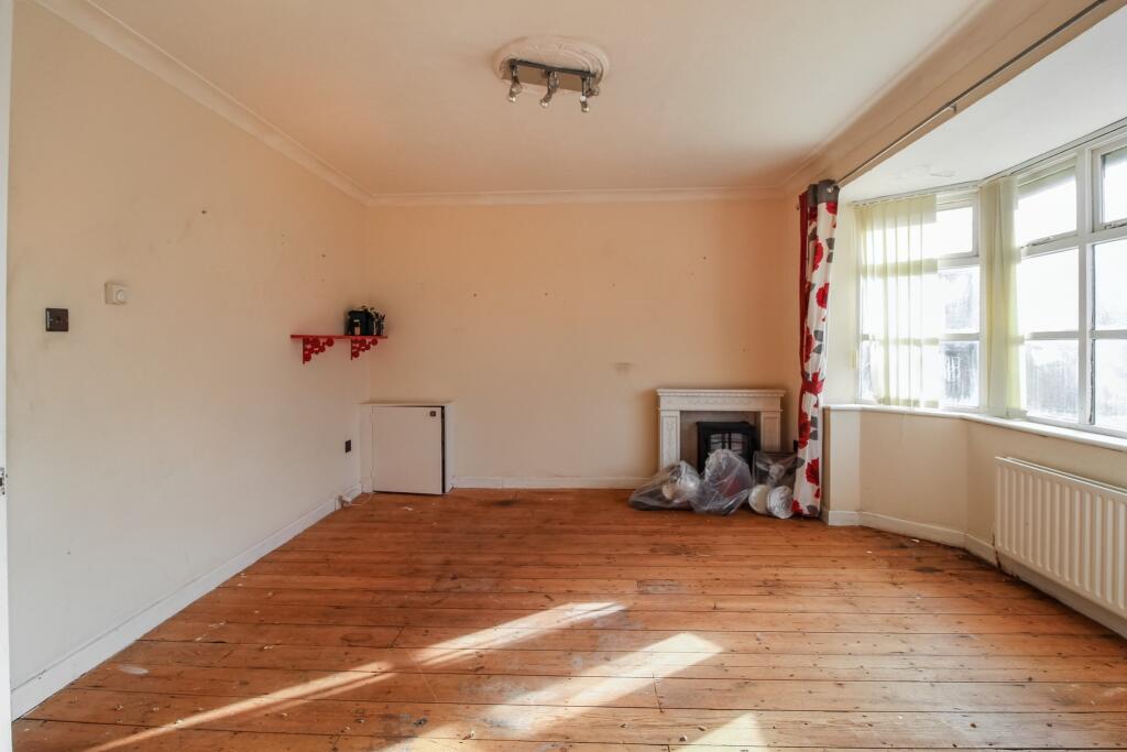 Flat 1 Greenlea, Keyhaven Road, Lymington, SO41 0QX