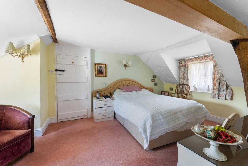 13 - bed 1.jpg