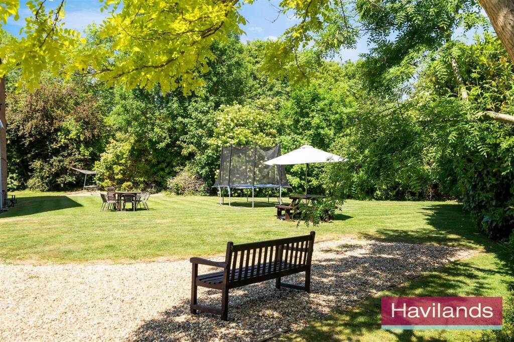 Adamsrill Close-12.jpg