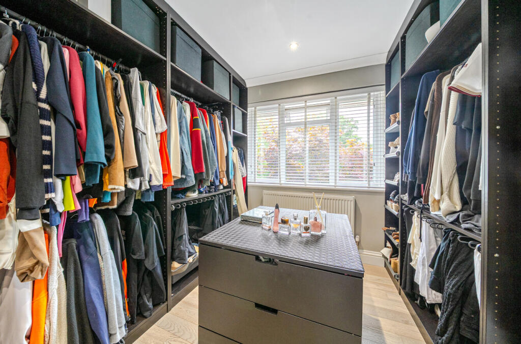 1341750-12-68a71b...