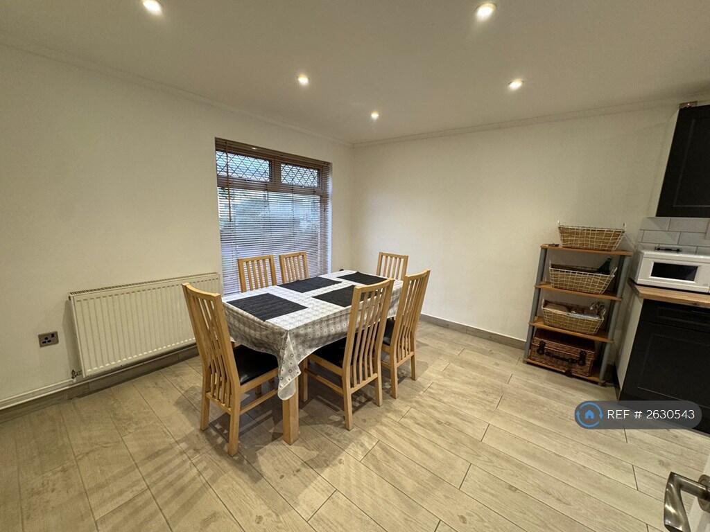 Dinning / Living Area