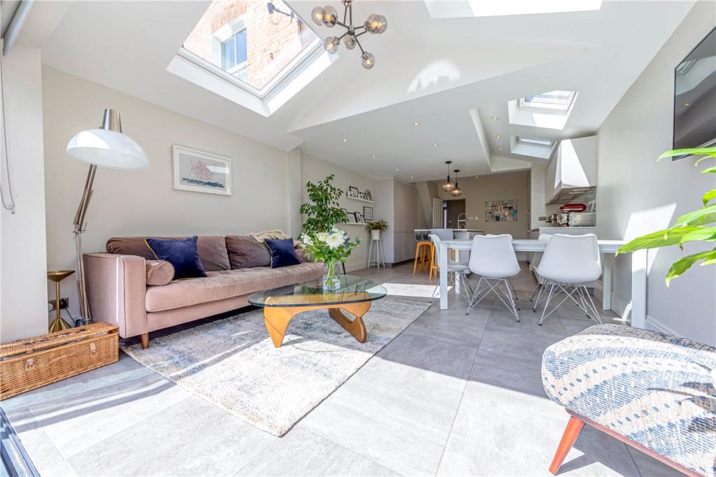 Kitchen/Diner/Snug