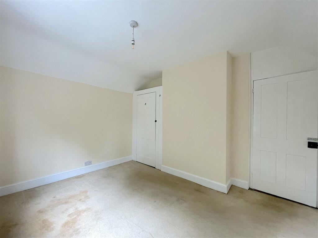 Bedroom One (2).jpeg