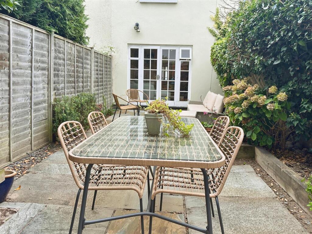 61c245dd--4319-AA4D-96A9D51CDBBE-51989-00001354BF6