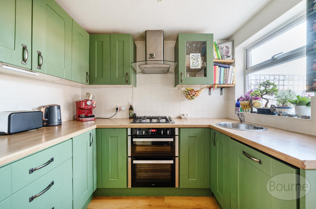 1b4e8bd6-6cfa-47c...