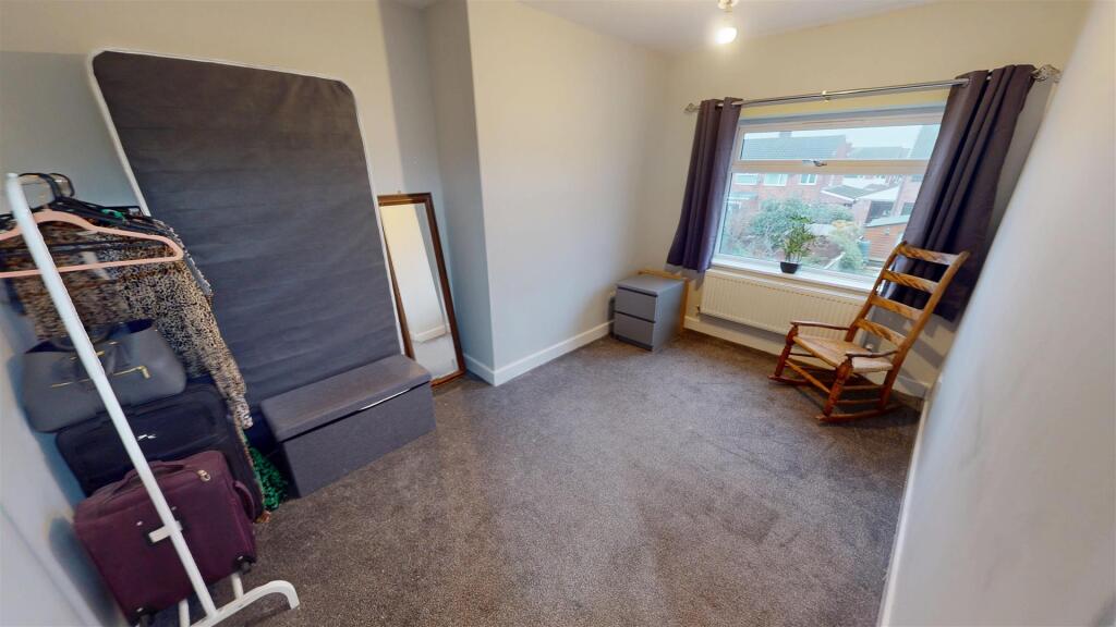 Cross Pit Lane Bedroom