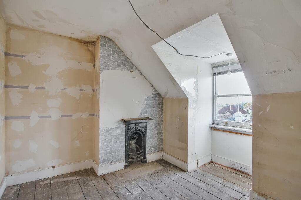 84 Basingstoke Road, Reading, Berkshire, RG2 0EL