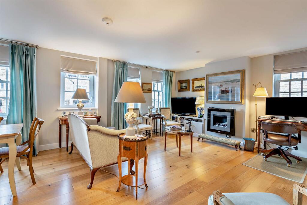 8632740-interior01-800.jpg
