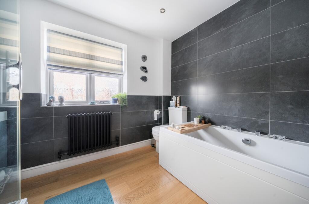 1396191-21-695cefd53e0e9-ARW