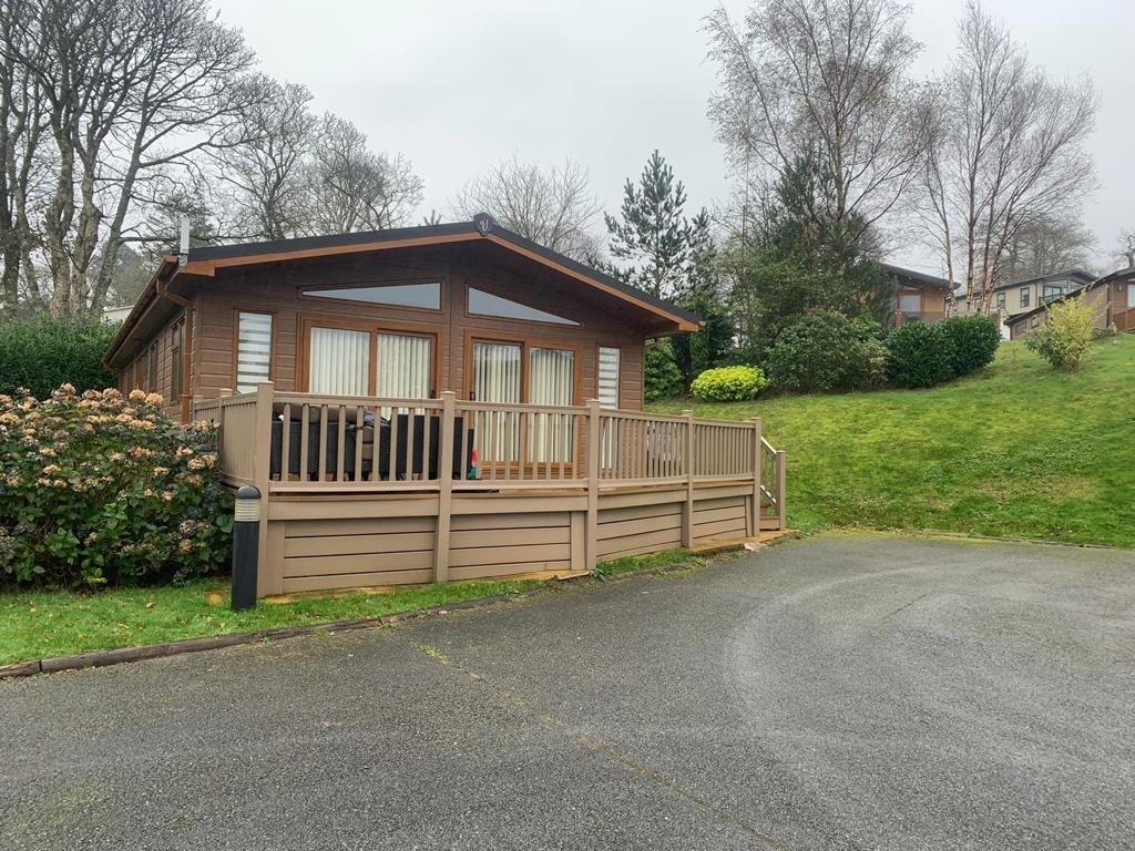 Lodge Picture 2.jpg