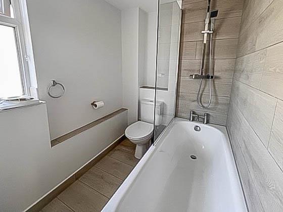 Bathroom - Copy.jpg