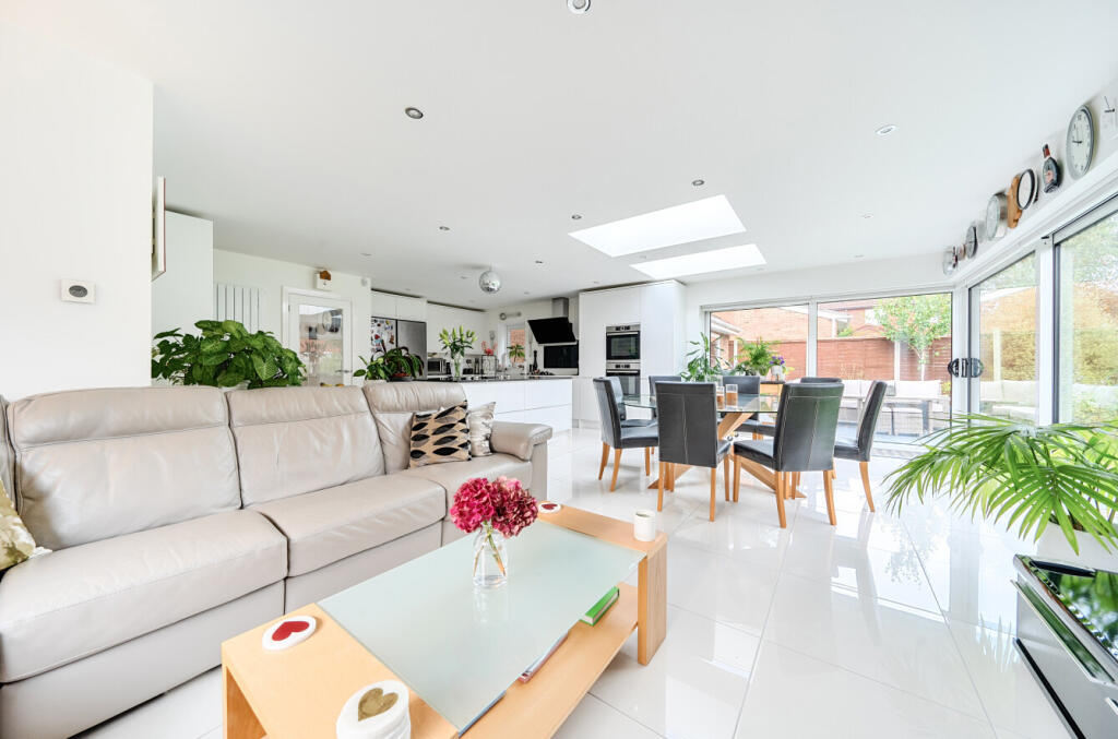 1361737-41-68dcf5...