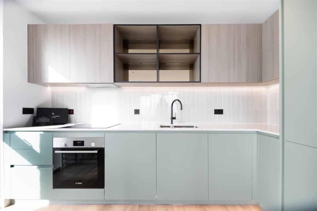 Kitchen   .jpg