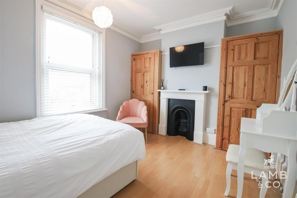 BEDROOM TWO