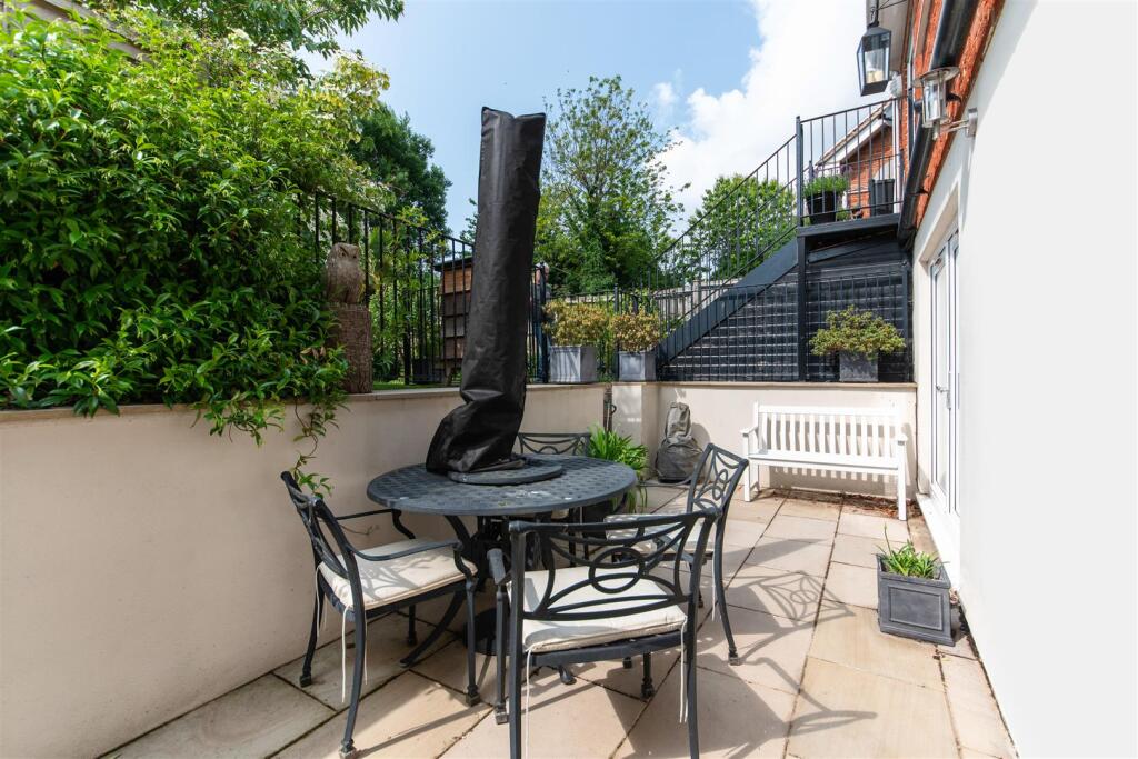 KINGSWOOD ROAD (28).jpg