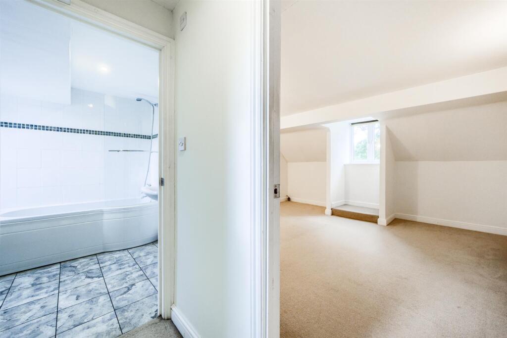 Bedroom 4/Bathroom 3