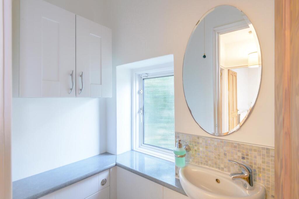 8402556-interior10-800.jpg