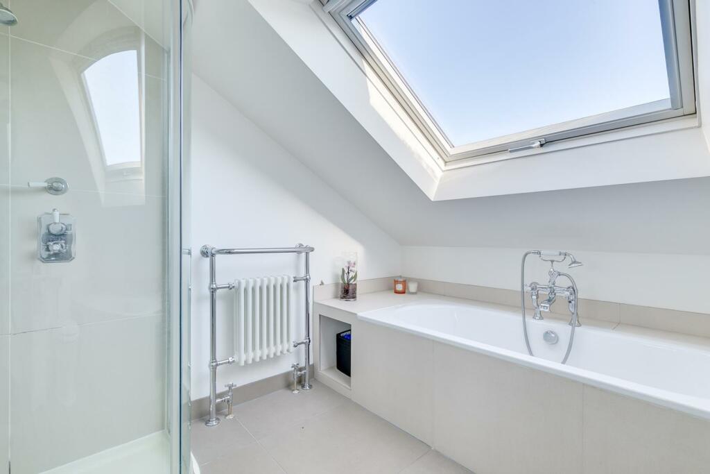 En-Suite Bathroom