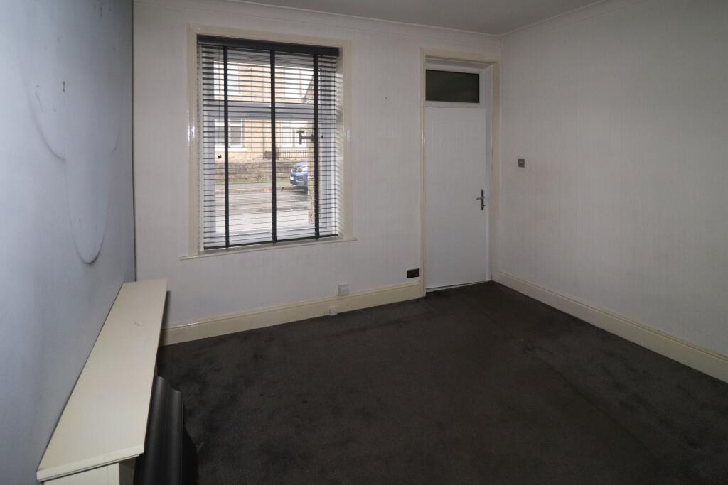 35 Mona Street, Slaithwaite, Huddersfield, West Yorkshire, HD7 5EJ