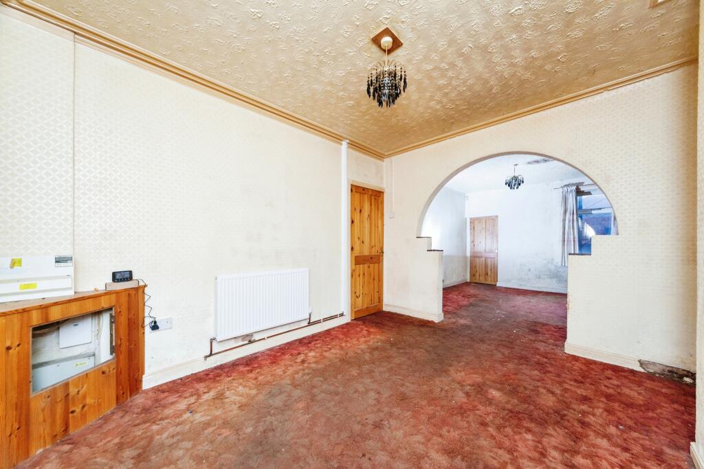 Lounge/Dining Room