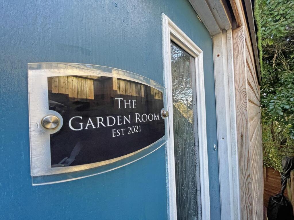 Lady Fern Road 35 - Garden Cinema Room 1.jpg