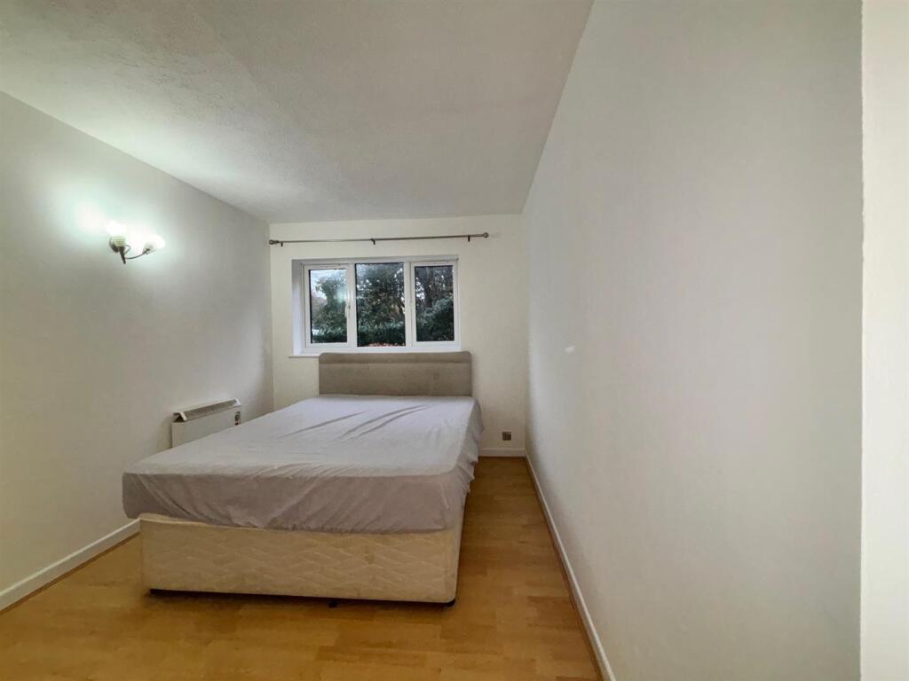 bedroom.jpg
