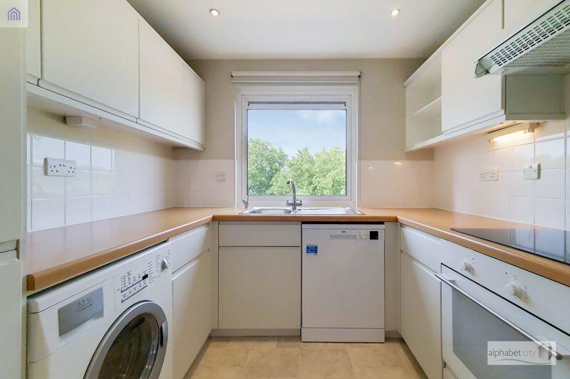 ROGERS COURT, PREMIERE PLACE, E14