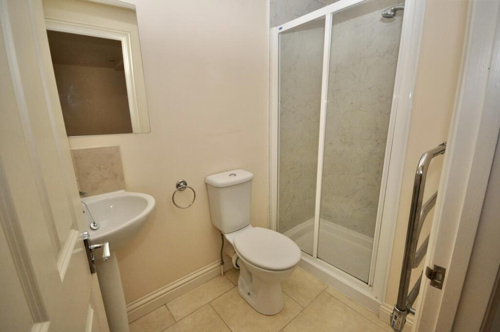 Ensuite Shower Room - Second Floor Flat
