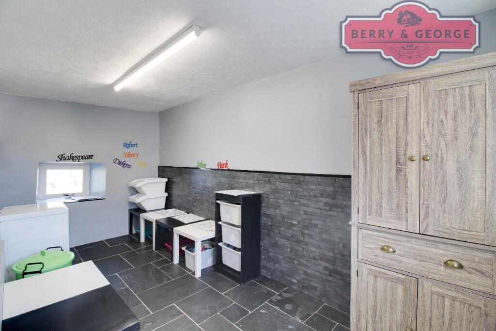 UTILITY/ BED/ OFFICE