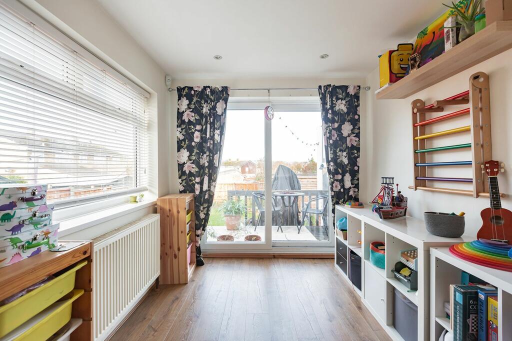 DINING AREA &amp; SUN ROOM