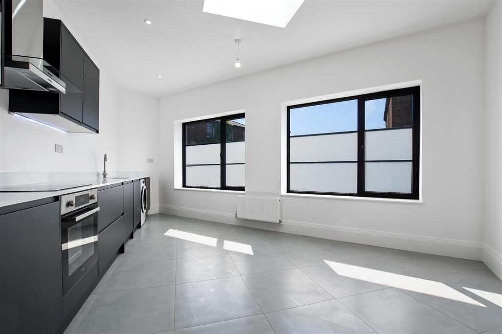 739bf3d7-b27b-43d8-956f-adf7645221cfRHMSC - Albion