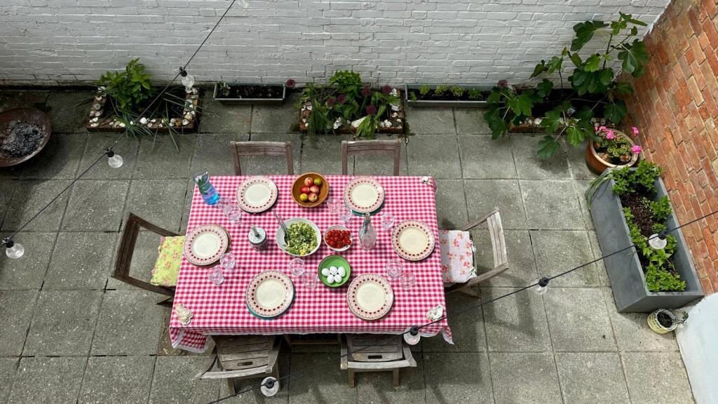 courtyard summer 1.jpg