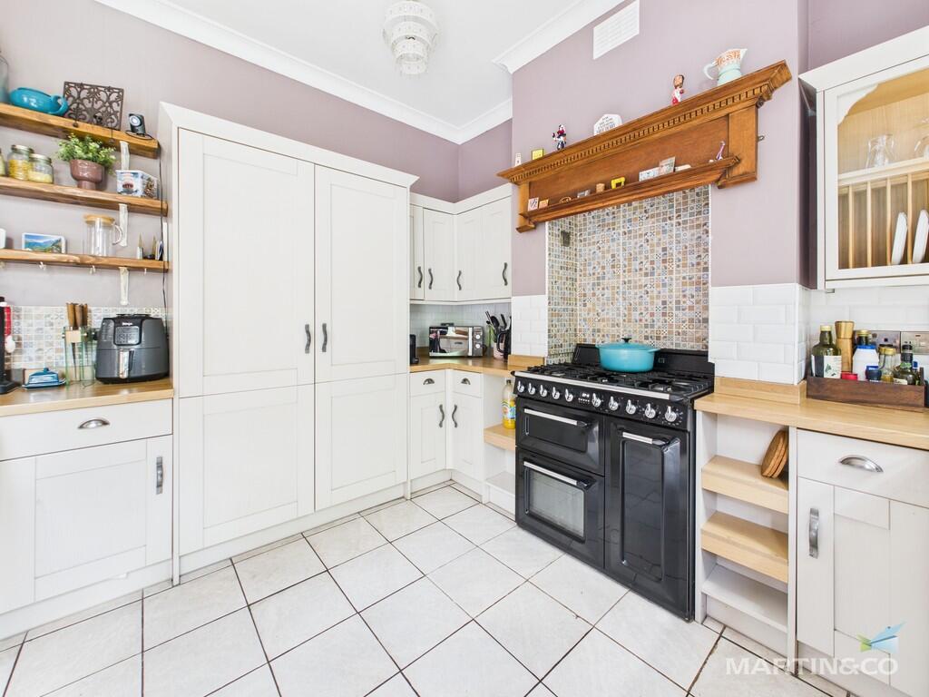 CAM03111G0-PR0330...