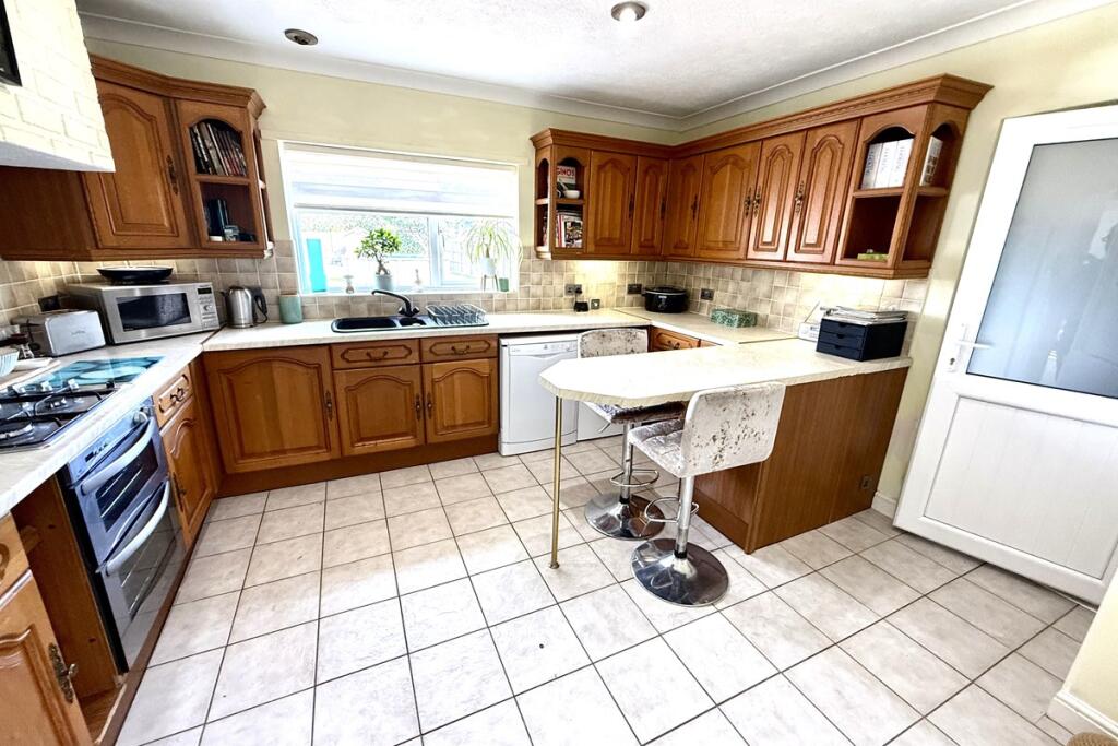 Kitchen/Breakfast Ro