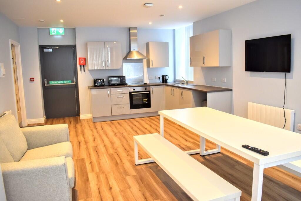 Cluster 2 communa...