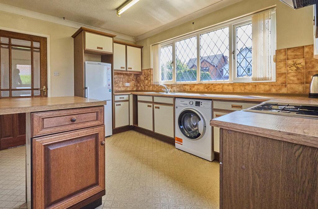 Front Fitted Breakfast Kitchen