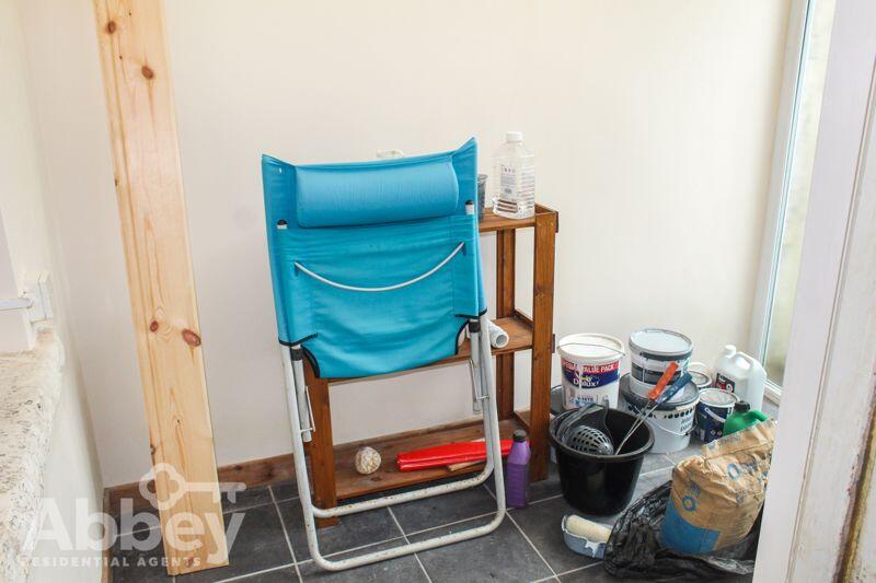 Lean to room