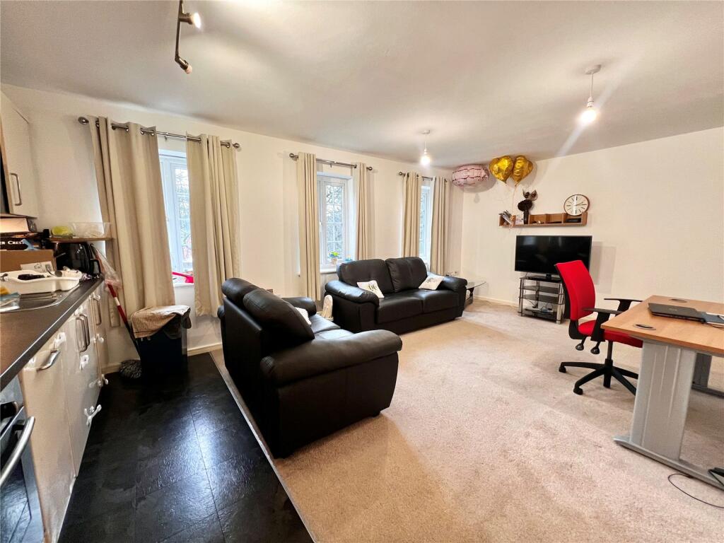 Lounge/Kitchen