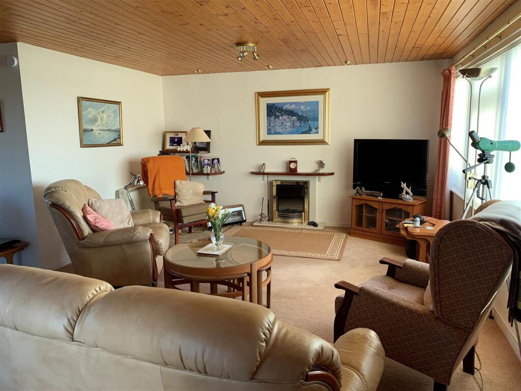 Lounge,.jpg