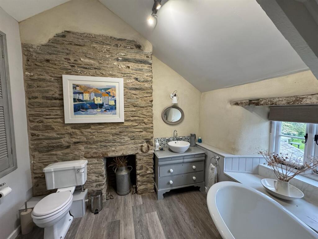bathroom.jpeg