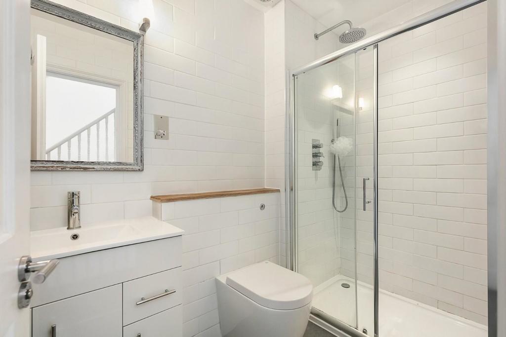 Bathroom (3).jpg