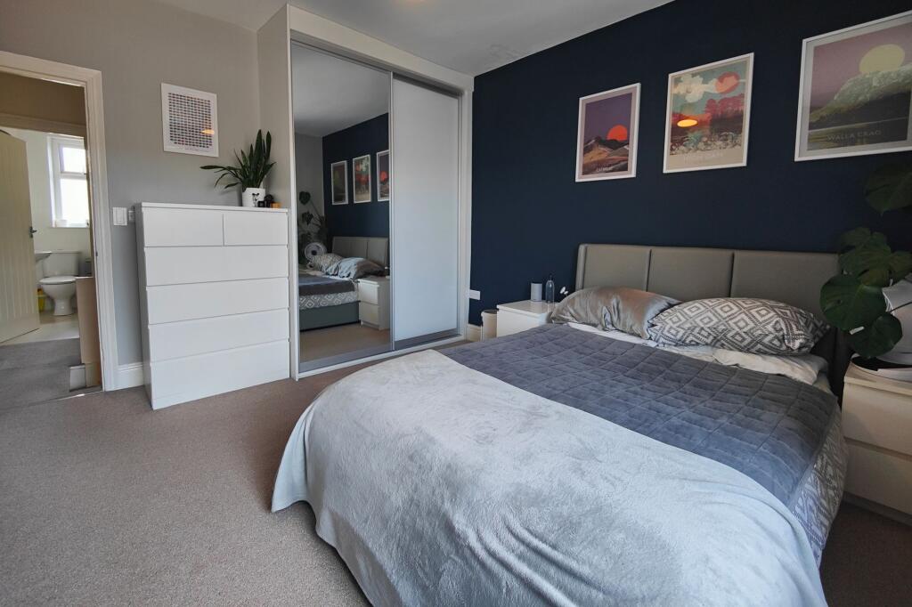 2 Bedrooms
