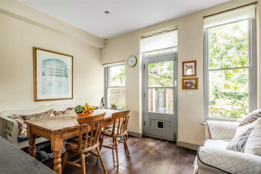 Kitchen/Breakfast Room