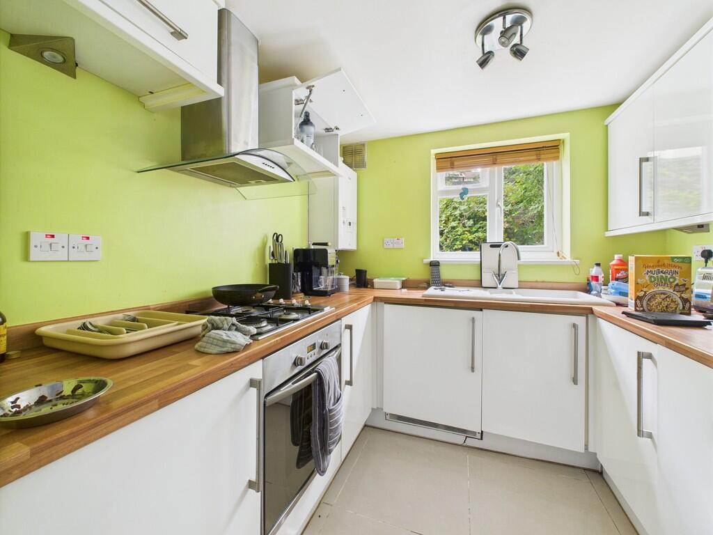 CAM02089G0-PR0526...