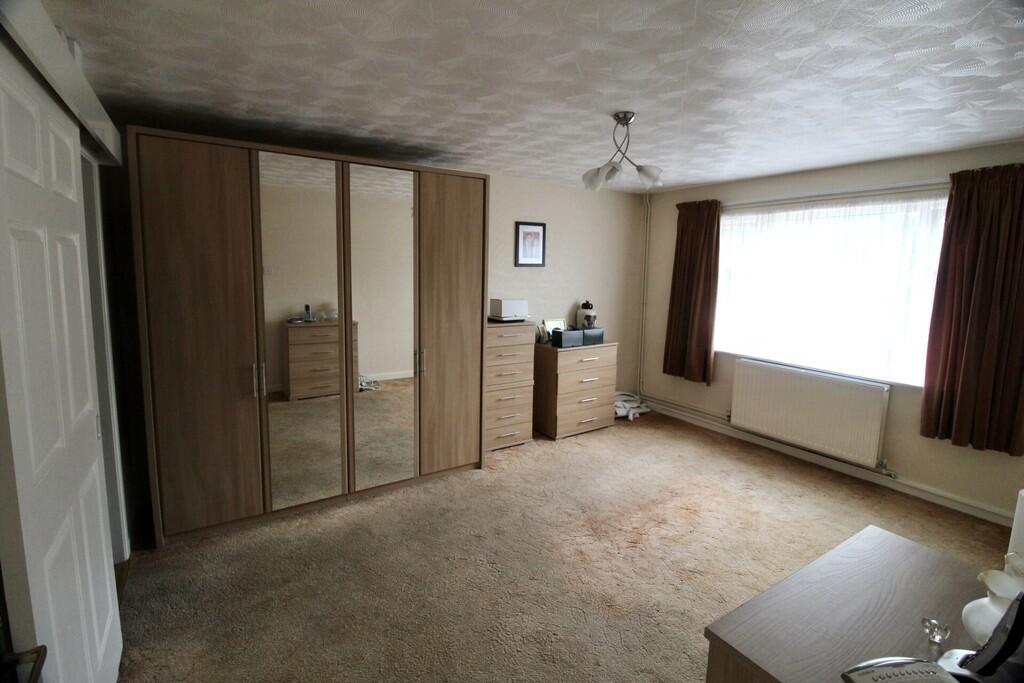 34AAFE4F-3B98-427...