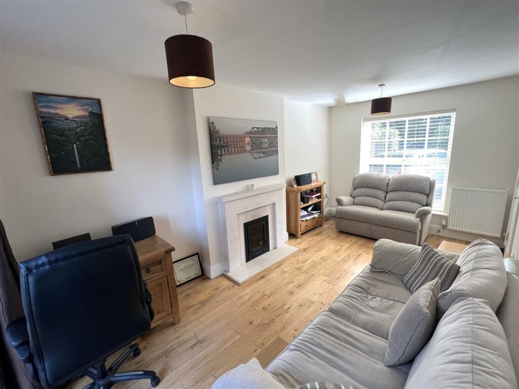 Living Room B.JPG