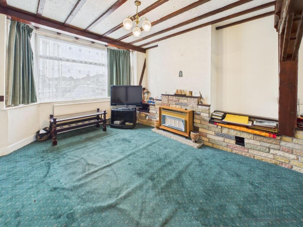 Sitting/Dining Room