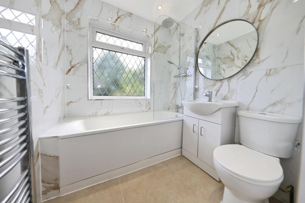 Bathroom / W.C.