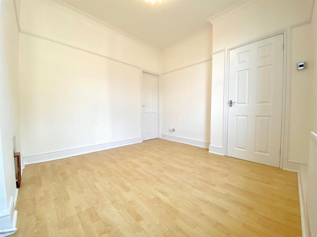 Bramleys Estate Agents - Cowcliffe Hill Road - Hud